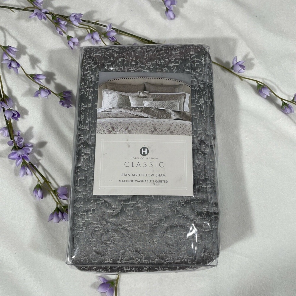 NIB‎ [ 1 Standard ] Quilt Sham for Hotel Collection Classic Embossed Jacquard
